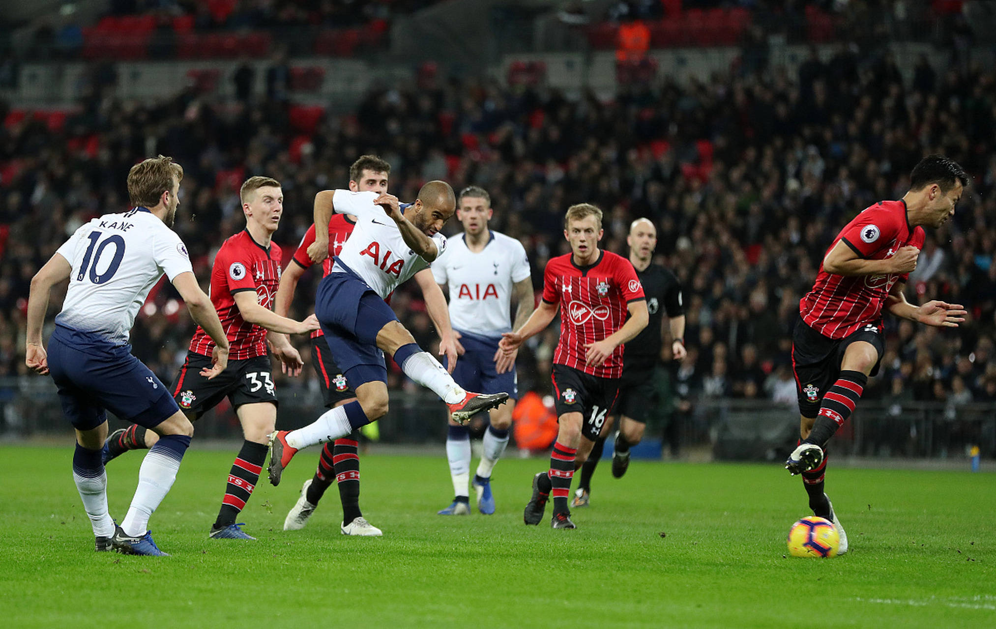 直是他在英 直是他在英